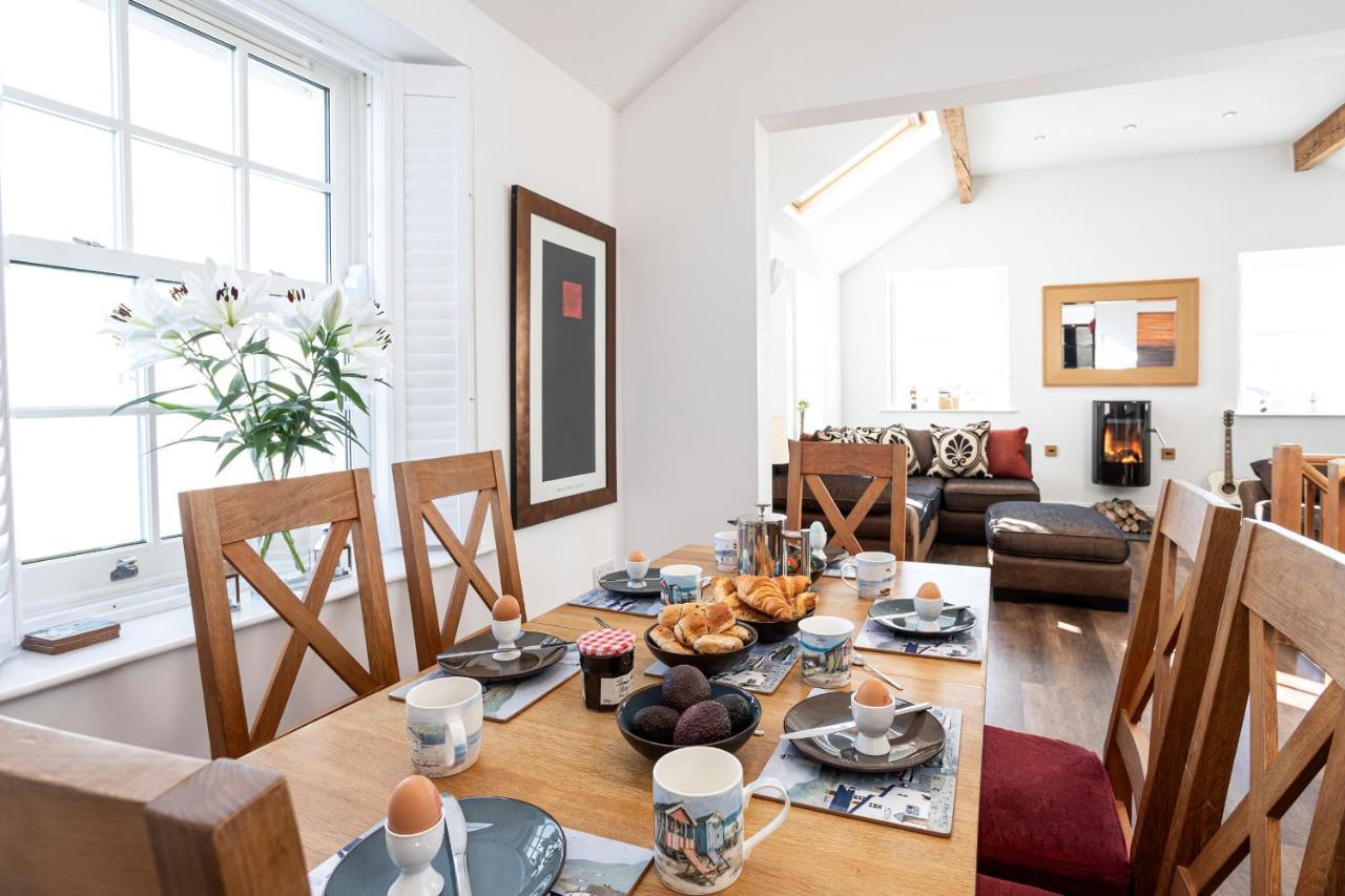 Finest Retreats - Lighthouse Cottage Rampside Eksteriør billede