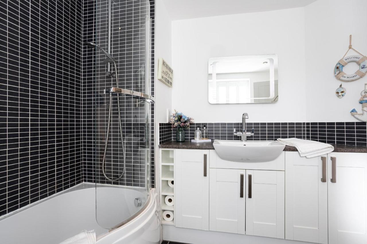 Finest Retreats - Lighthouse Cottage Rampside Eksteriør billede